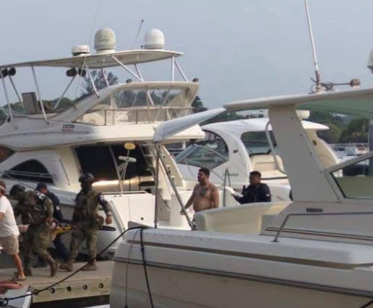 Veracruz—El Rincón del Oro: From Dancer at the 4-40 Nightclub to Owner of a Million-Dollar Yacht—The Impossible Fortune of Zenyazen Escobar