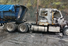 Burning of vehicles reported on the Córdoba–Orizaba highway.